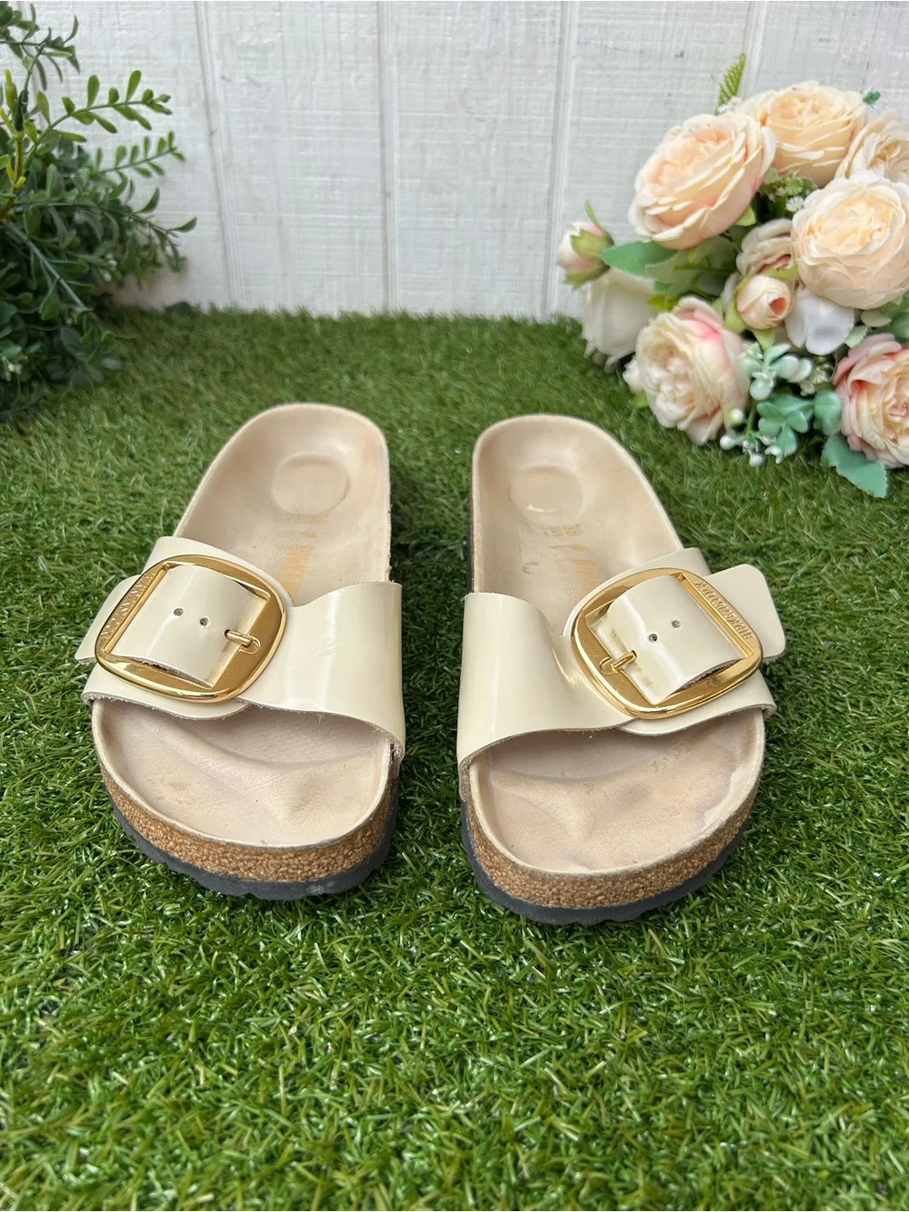 Birkenstock Madrid BIG buckle leather sandal High Shine Ecru 38US 7-7.5 gently